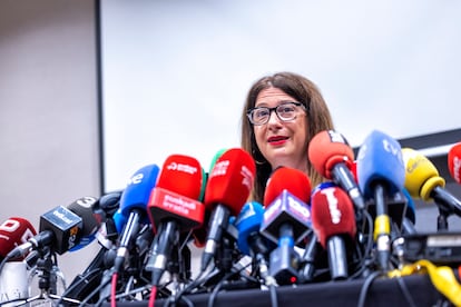 La exsocialista Leire Díez, durante la rueda de prensa.