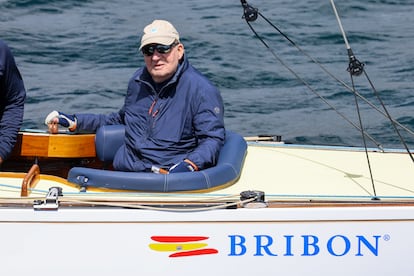 El rey Juan Carlos I en una de sus últimas visitas a España para participar en las regatas de Sanxenxo, el 15 de junio de 2024.
